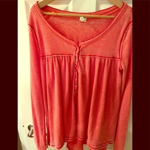 Perfect spring coral long sleeve button knit shirt